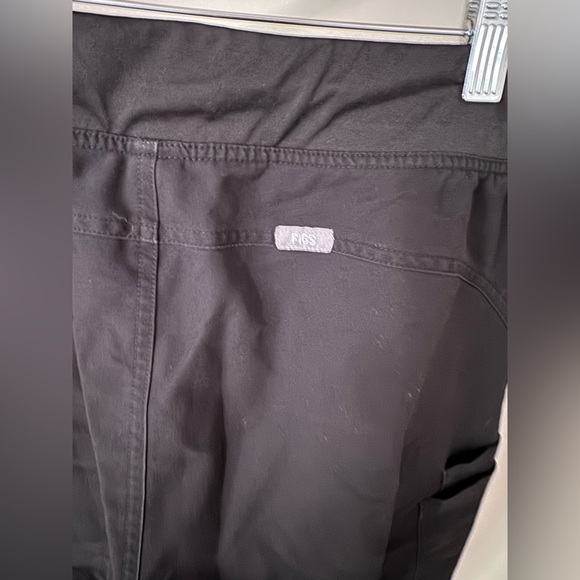 FIGS Black Scrub Top and Pants with Elastic Waistband- Technical Collection - Picture 7 of 8